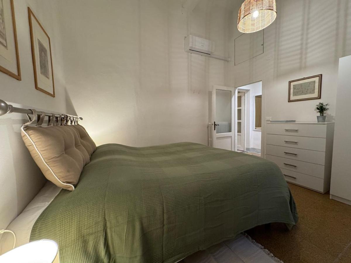 Apartment Ambrogio 33 - Three Bedrooms Three Bathrooms Florence