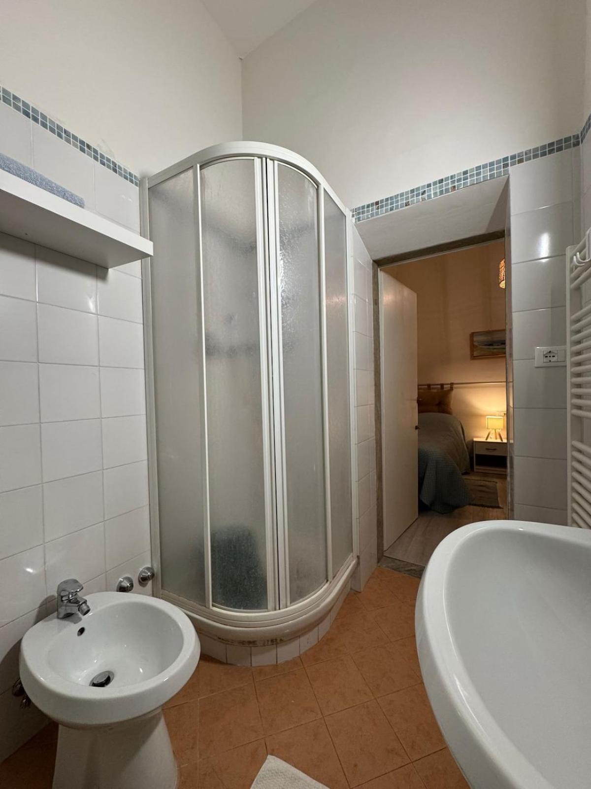 Apartment Ambrogio 33 - Three Bedrooms Three Bathrooms